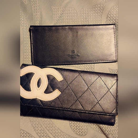 Chanel Black/White Wallet An CHECK BOOK *LONG WALLET*EUC - Picture 1 of 6